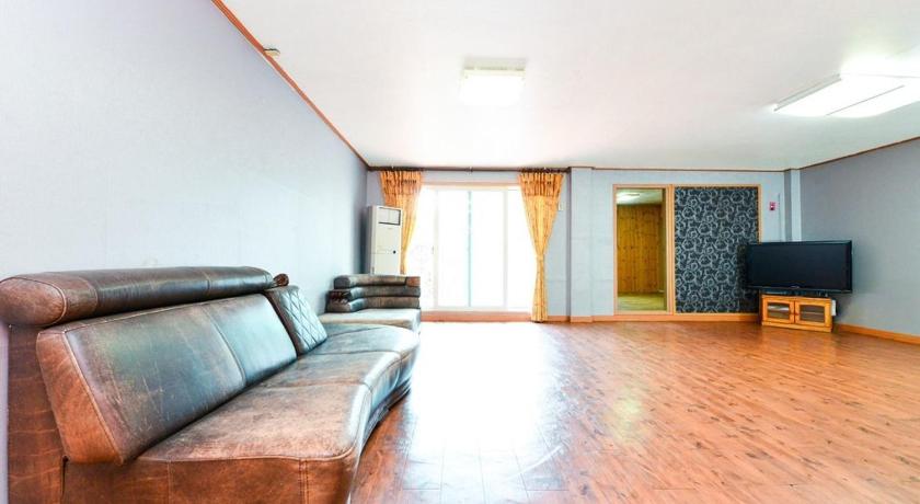 가평 가평 용추사랑펜션 (Gapyeong Yongchu Love Pension) 2성급 게스트하우스 스위트룸