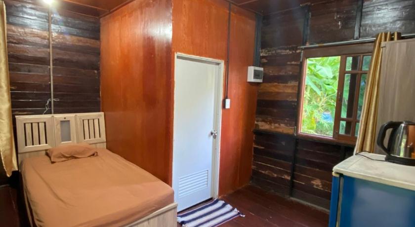 Khao Yai NP โฮมสเตย์ นอนเต็นท์ติดแอร์ 3-Star Hotel room