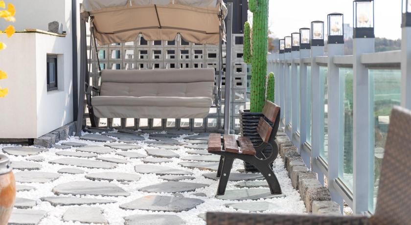 Gangneung Gangneung Good day Poolvilla 3-Star Guesthouse pool