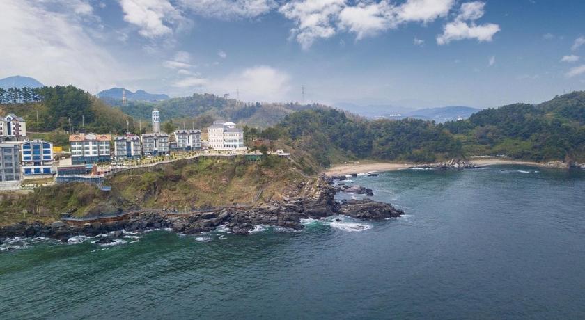 三陟 Samcheok CNBLUE Pension 3星级 酒店 泳池