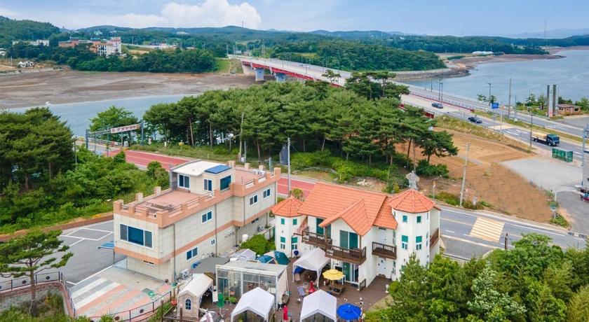 태안 펜션 1830 (PENSION 1830) 3성급 게스트하우스 로비