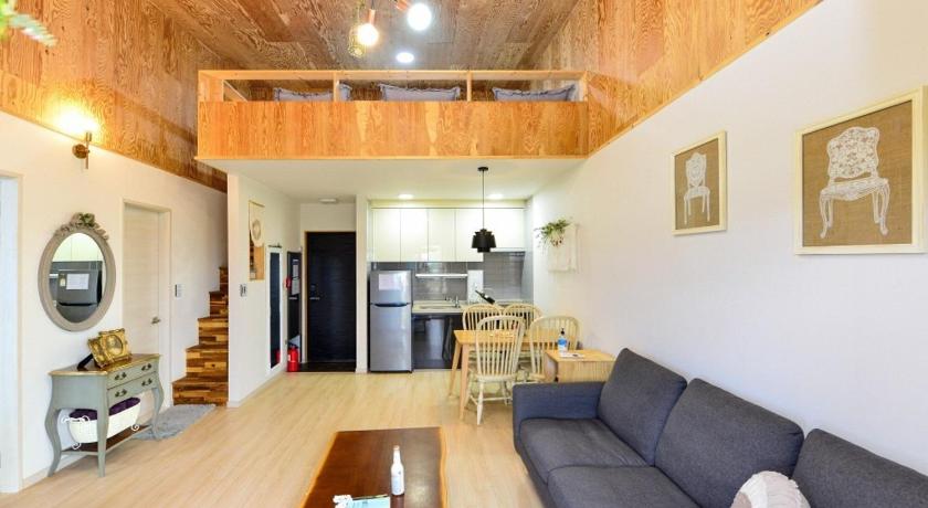 春川 ribeoseutoripensyeon 2星级 民宿 泳池