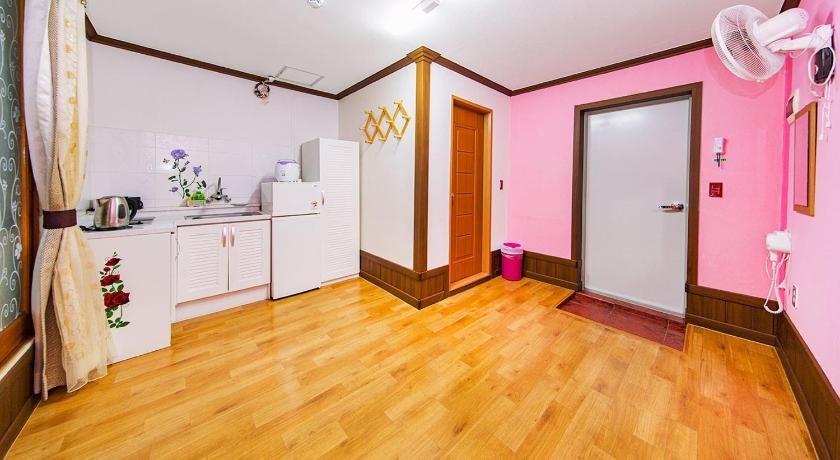 保宁 Daecheon Enjoy Pension 2星级 民宿 大堂