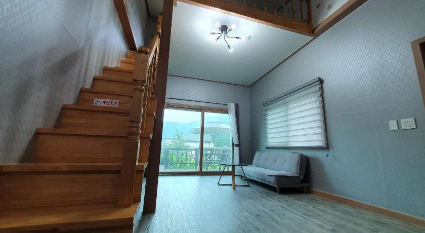 Image of Double Room with Mountain View 5 6