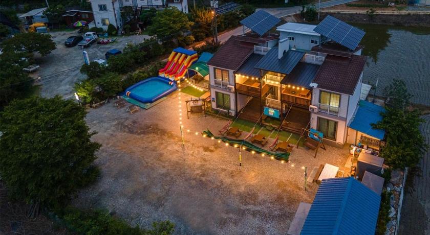 태안 해루피아 펜션 (Family Couple Pension Harupia) 3성급 게스트하우스 레스토랑