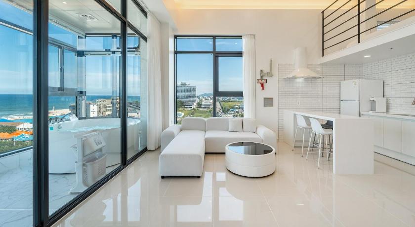 江陵 Skaria Poolvilla 3つ星 ゲストハウス 眺望