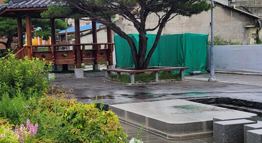 全州 Jeonju Hanok Tobagi Pension 2つ星 ゲストハウス プール