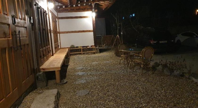 全州 Jeonju Hanok Maeul Daeseung Jeongdam Hanok Dockchae Pension 3つ星 ゲストハウス 施設