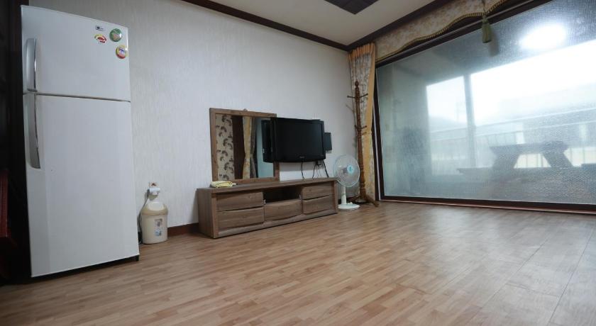 Image of Triple Room 2 6