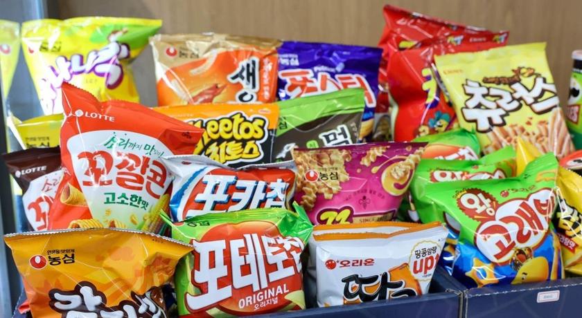 Yeongam Yeongam Rock On Glamping and Caravan 3-Star Guesthouse lobby