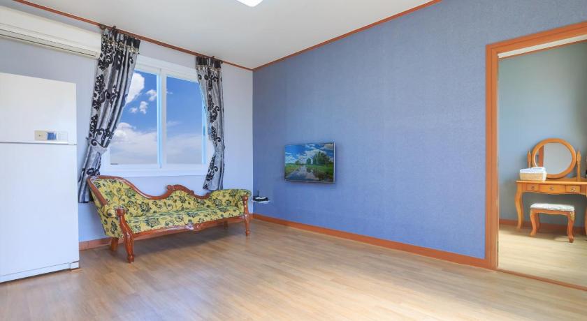 Image of quadruple room 2 5