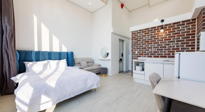 江陵 Gangneung Merview Oceanview Spapension 2つ星 ゲストハウス 外観