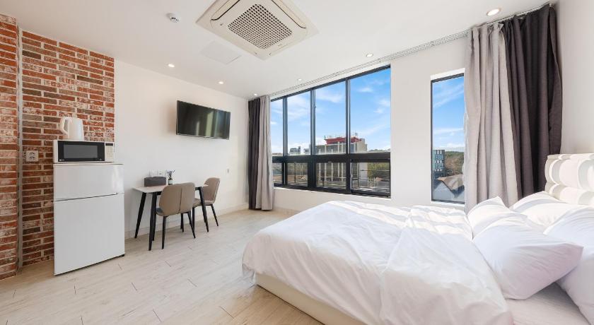 江陵 Gangneung Merview Oceanview Spapension 2つ星 ゲストハウス ロビー