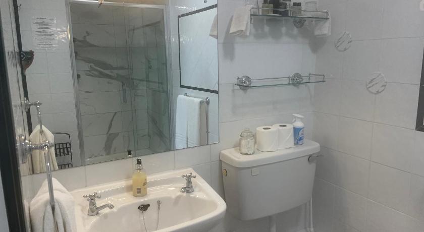 Image of One-Bedroom Apartment 2