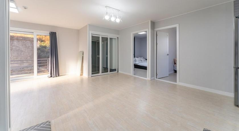 麗水 Yeosu Yeogiyo Pension 3つ星 ゲストハウス プール