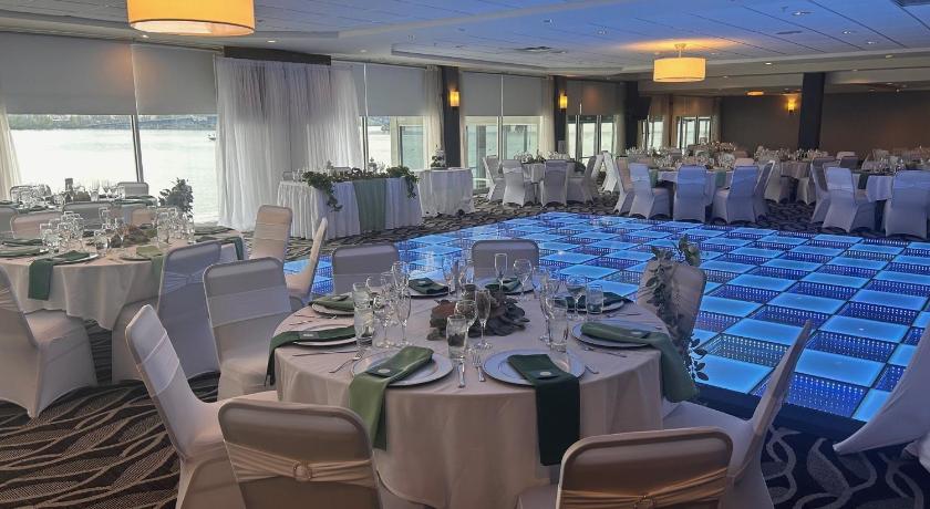 Niagara Falls (NY) Crowne Plaza Niagara Falls Ny Riverside By IHG 3-Star Hotel view