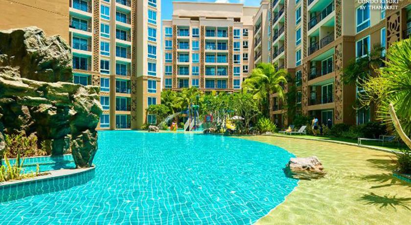 Pattaya Atlantis Condo & Water Park Pattaya by The Sea 2-Star Hotel lobby