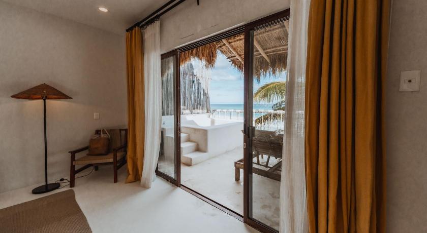 Image of Sunrise Master Suite 15