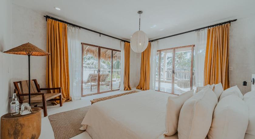 Image of Sunrise Master Suite 7