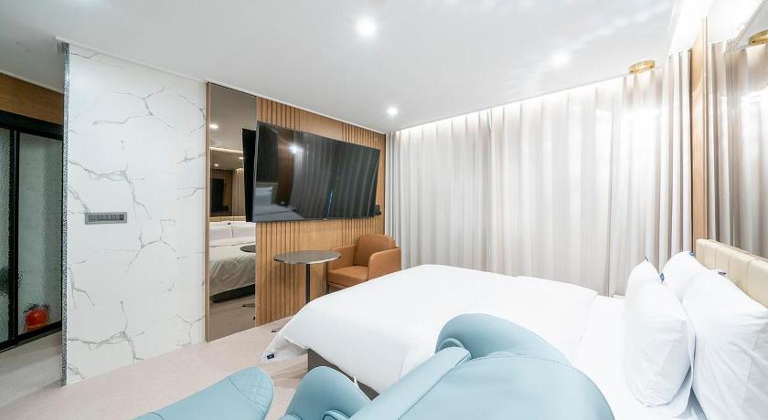 チョンジュ Cheongju Hotel Rosy ホテル スイート