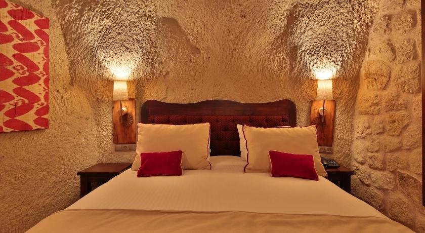 Elaa Cave Hotel