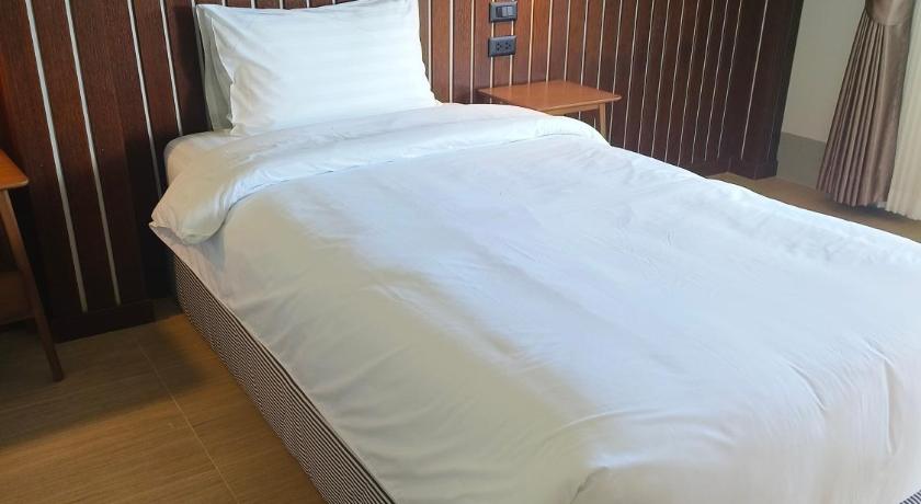 Image of Deluxe Family Room 6