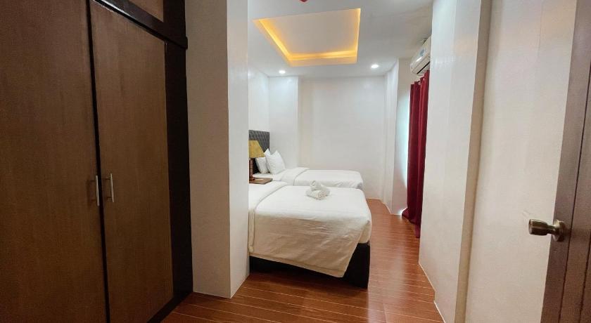Image of Family Room 10