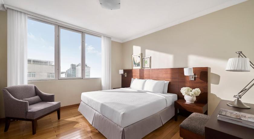 Zdjęcie: 2-Bedroom Executive 9