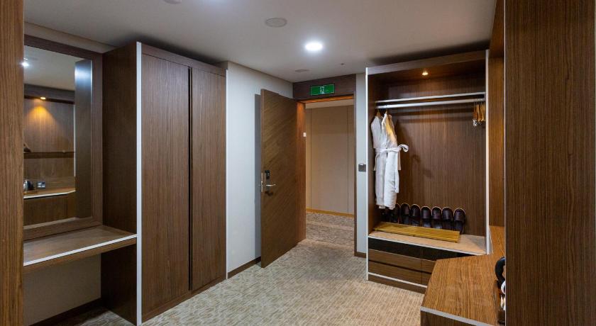 Image of Suite Room 7