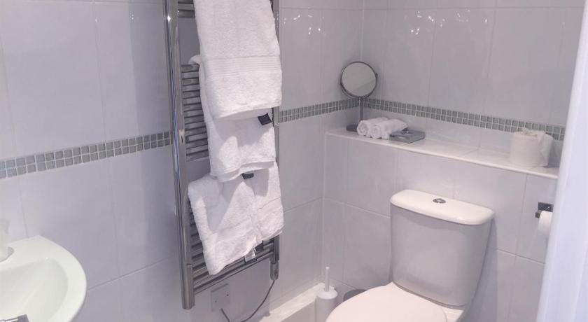 Gretenham B&B - image 8