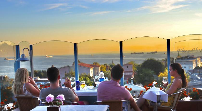 Blue House Hotel - image 3