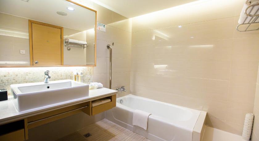 Image of Executive Suite - Non-Smoking 3