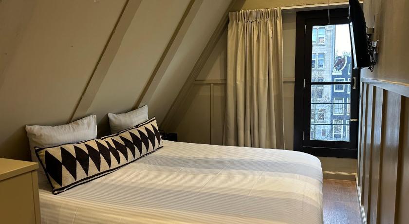 Image of Double Canal View Room 6
