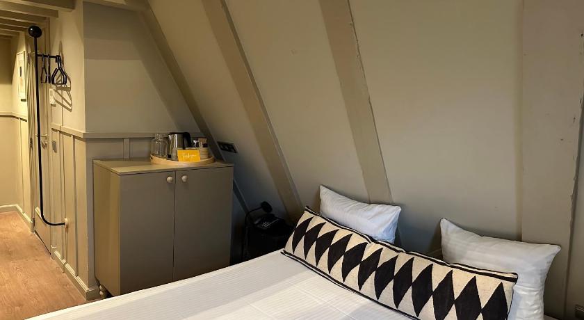 Image of Double Canal View Room 12
