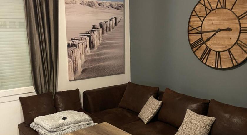 Villeneuve-sur-Lot Villa des palmiers 4-Star Single Room restaurant