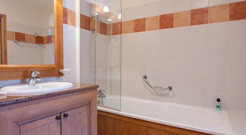Image of Two-Bedroom Apartment with Balcony - access to the outdoor pool (6 People) 2