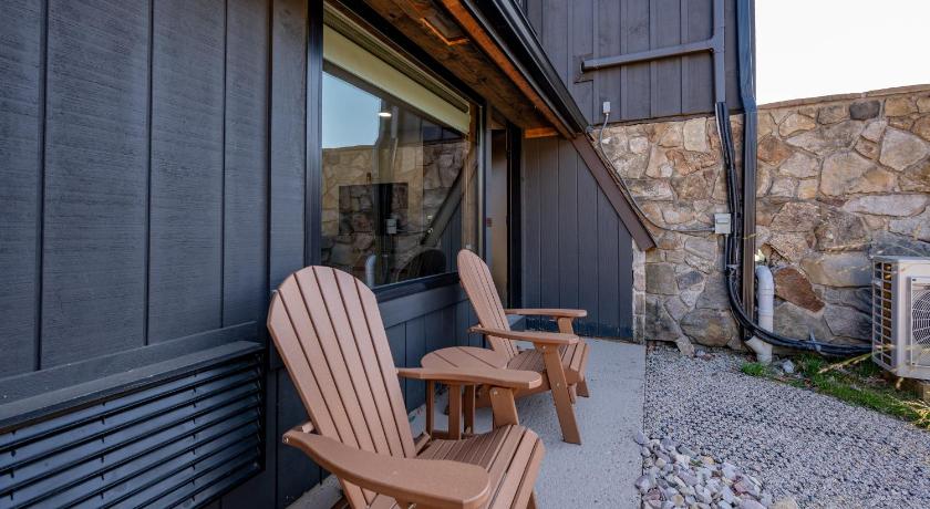 오클랜드 (MD) Cove Creek Lodge 105 Poolside Executive King Suite 3성급 숙소 레스토랑