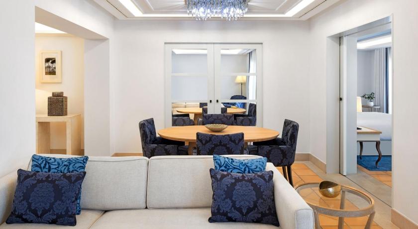 Neptuno Suite, 1 Bedroom Suite, 1 Queen, Top floor, Balcony fotója 6