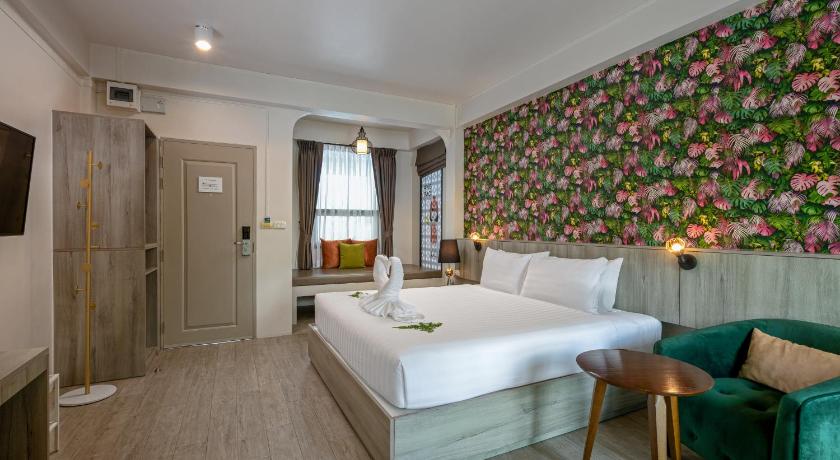 Image of Suite King Bed 3