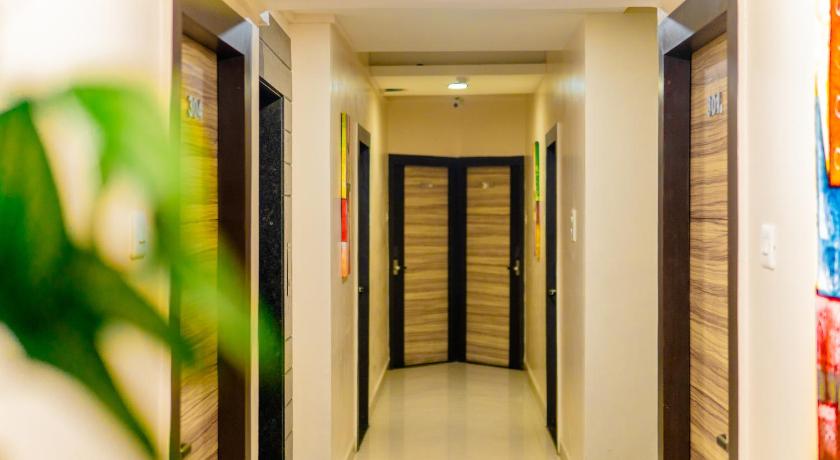 Hotel Golden Treat - image 4