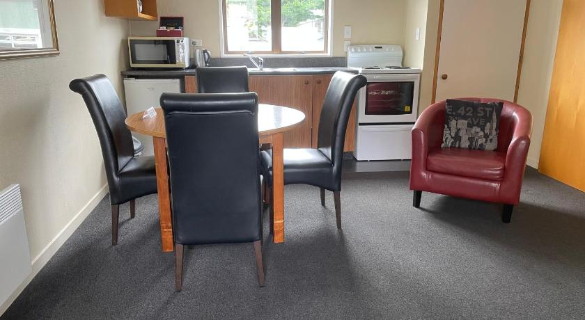 Image of One-Bedroom Apartment - Disability Access 3 4