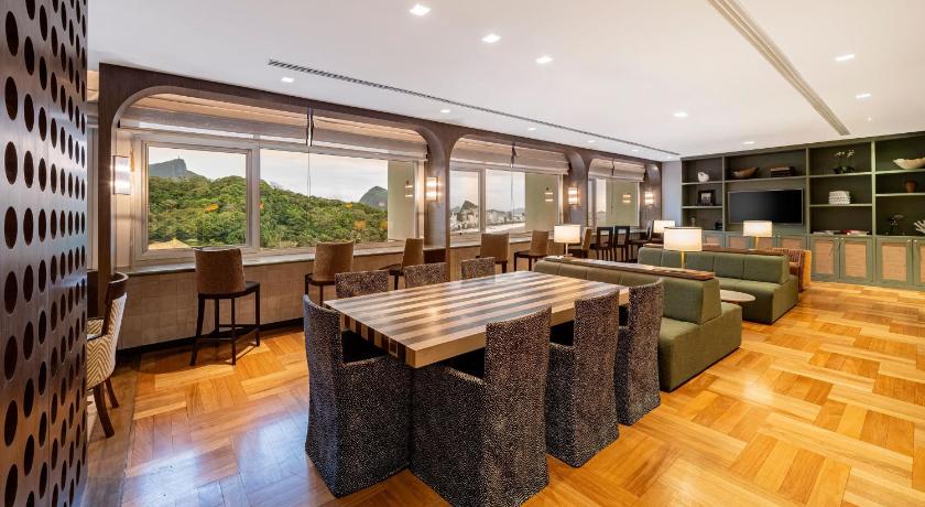 Image of Club Lounge Access, Presidential Suite, 1 King, Oceanfront 14