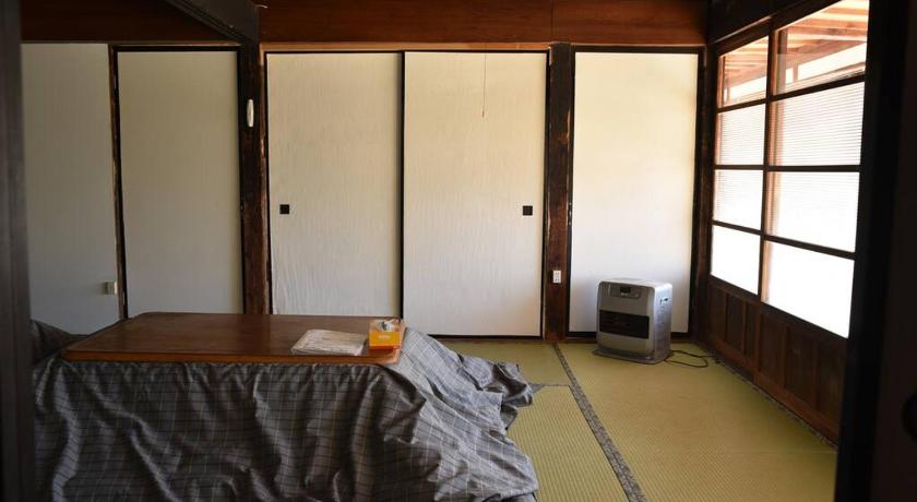 Takayama-mura 1棟貸し古民家 大人数で泊まれる囲炉裏付き古民家 3-Star Accommodation suite