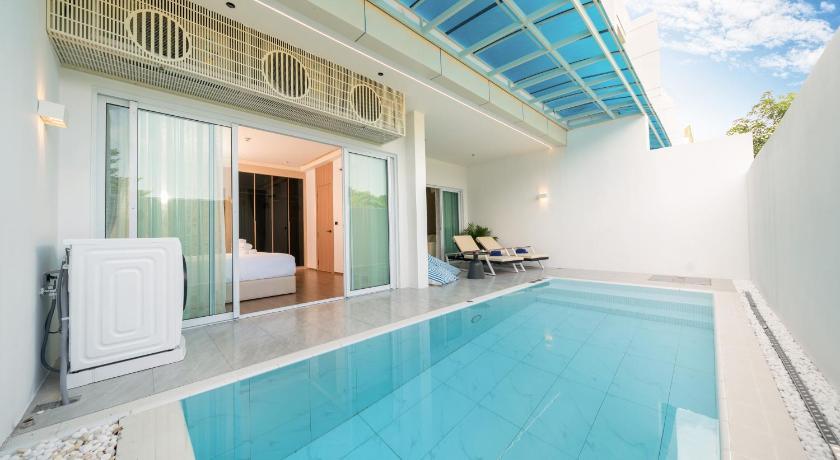 Phuket Chalong Marina Bay View Phuket  5-Star Hotel room