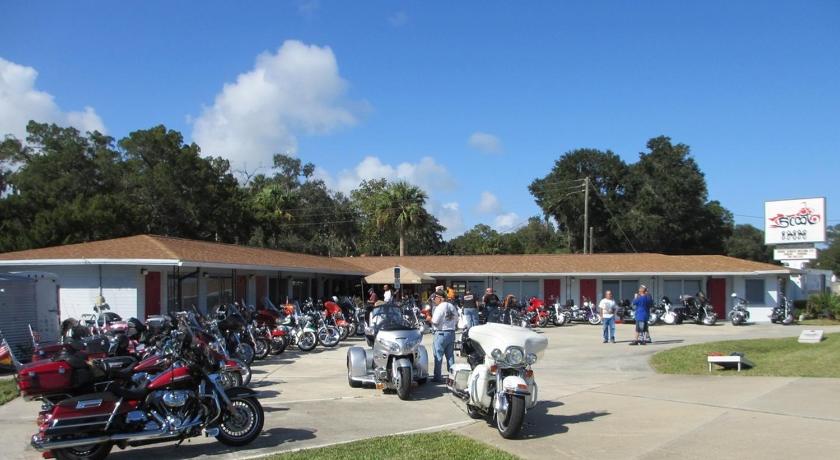 Scoot Inn