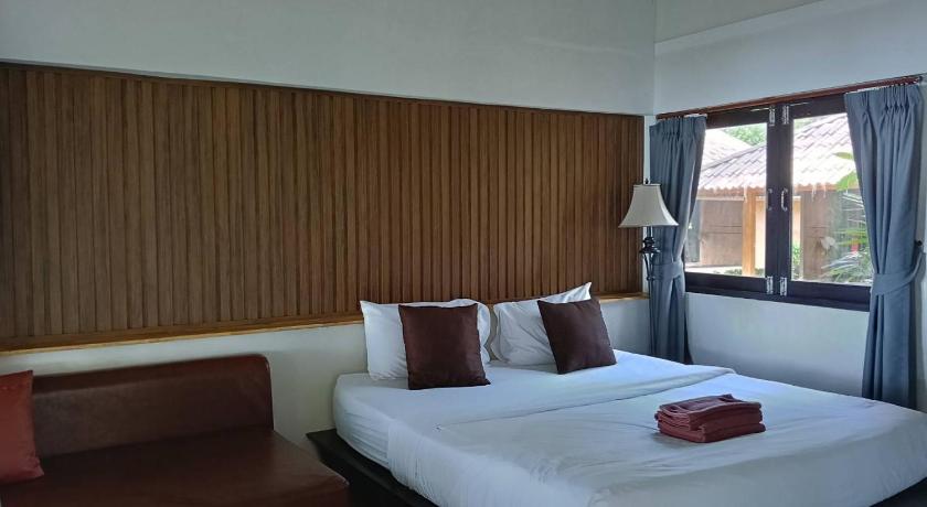 Image of Beach Front Bungalow 17