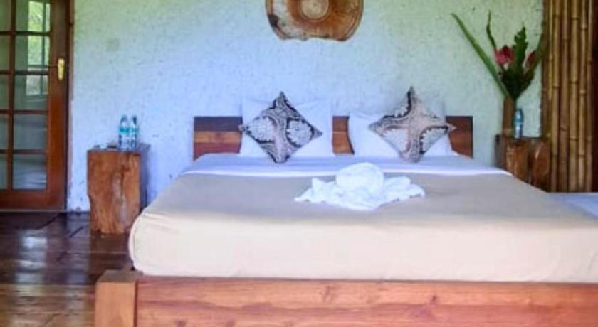 발리 와룽 레크레아시 베두굴 호텔 (Warung Rekreasi Bedugul Hotel) 3성급 호텔 수영장