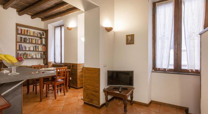 ローマ Happy Trastevere in Rome 3つ星 シングルルーム レストラン