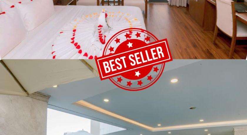 Image of King Junior Suite with Balcony 10