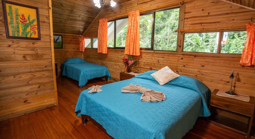 Image of Triple Room 1